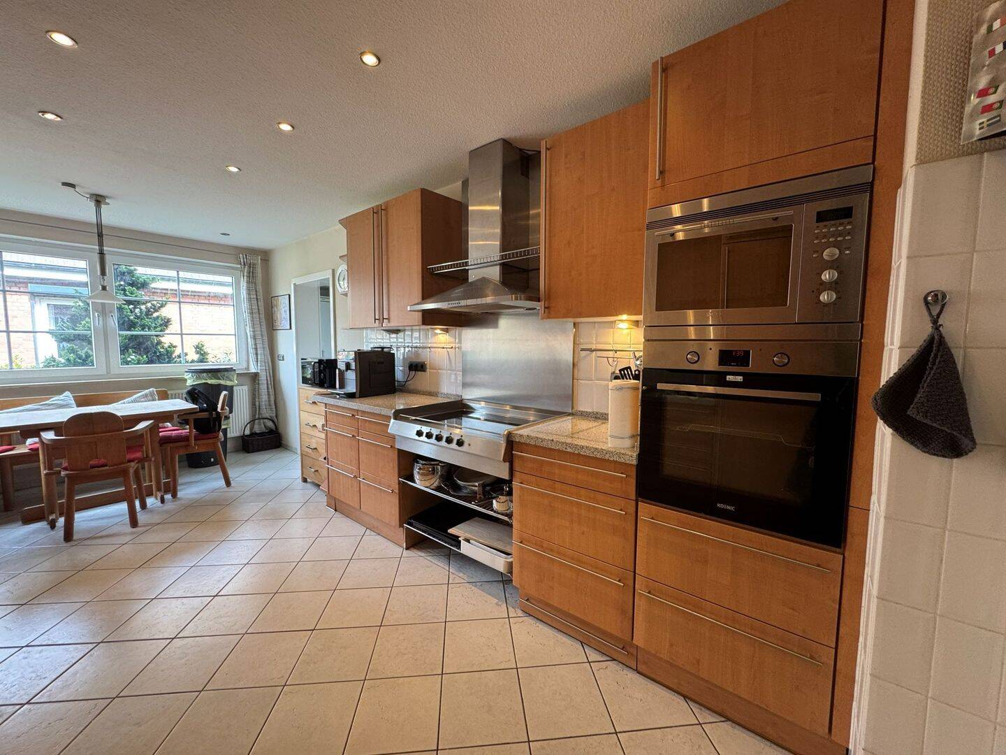 Charmantes Schätzchen: stilvolles Haus mit viel Platz, Garage + 2 Stp. - top gepflegt! – Norderstedt – Vorschaubild 9