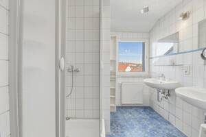 8-Zimmer-Wohnung mit Dachterrasse - Ideale WG-Kapitalanlage in zentraler Lage von Bad Cannstatt – 70372 Stuttgart – Vorschaubild 9