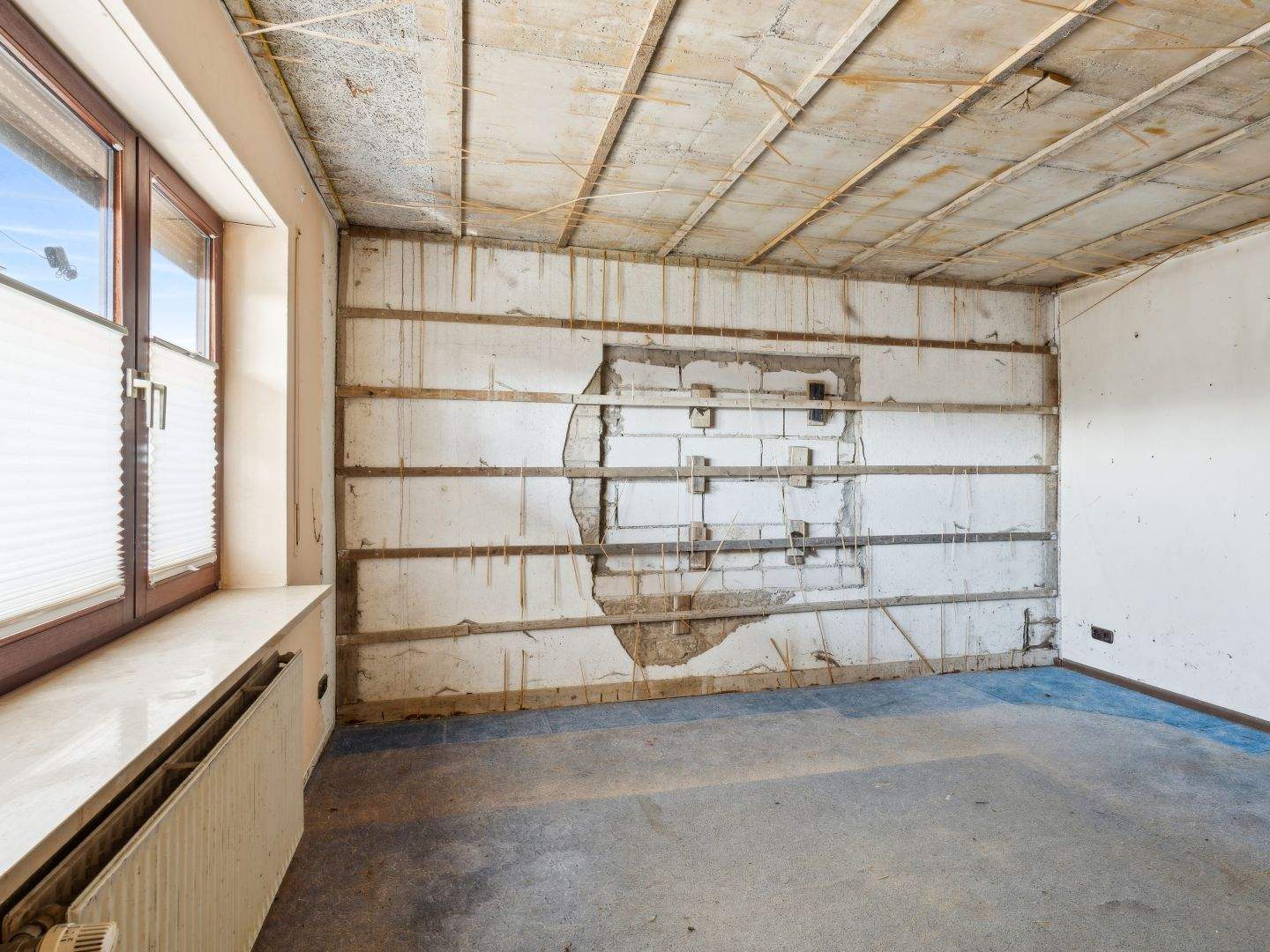 Modernisierungsbedürftiges Einfamilienhaus im Verbund - tolles Grundstück in Lübeck – Lübeck – Vorschaubild 8