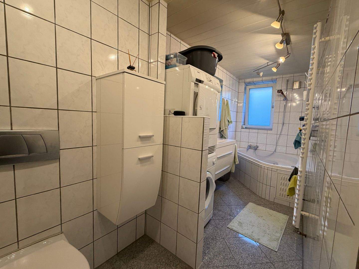 Zentrumsnah: Modernes Wohnen in charmantem Altbau mit zwei Balkone! – Pforzheim – Vorschaubild 6