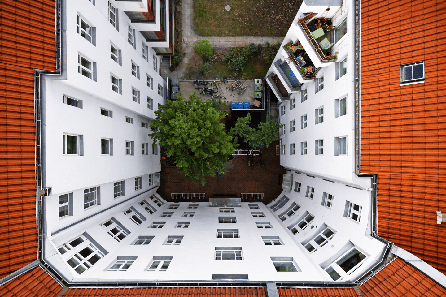 Provisionsfrei! Bezugsfreie 4-Zimmer-Altbauwohnung mit 2 Westbalkonen - Fertigstellung 08/26 (WE 08) – Berlin – Vorschaubild 2