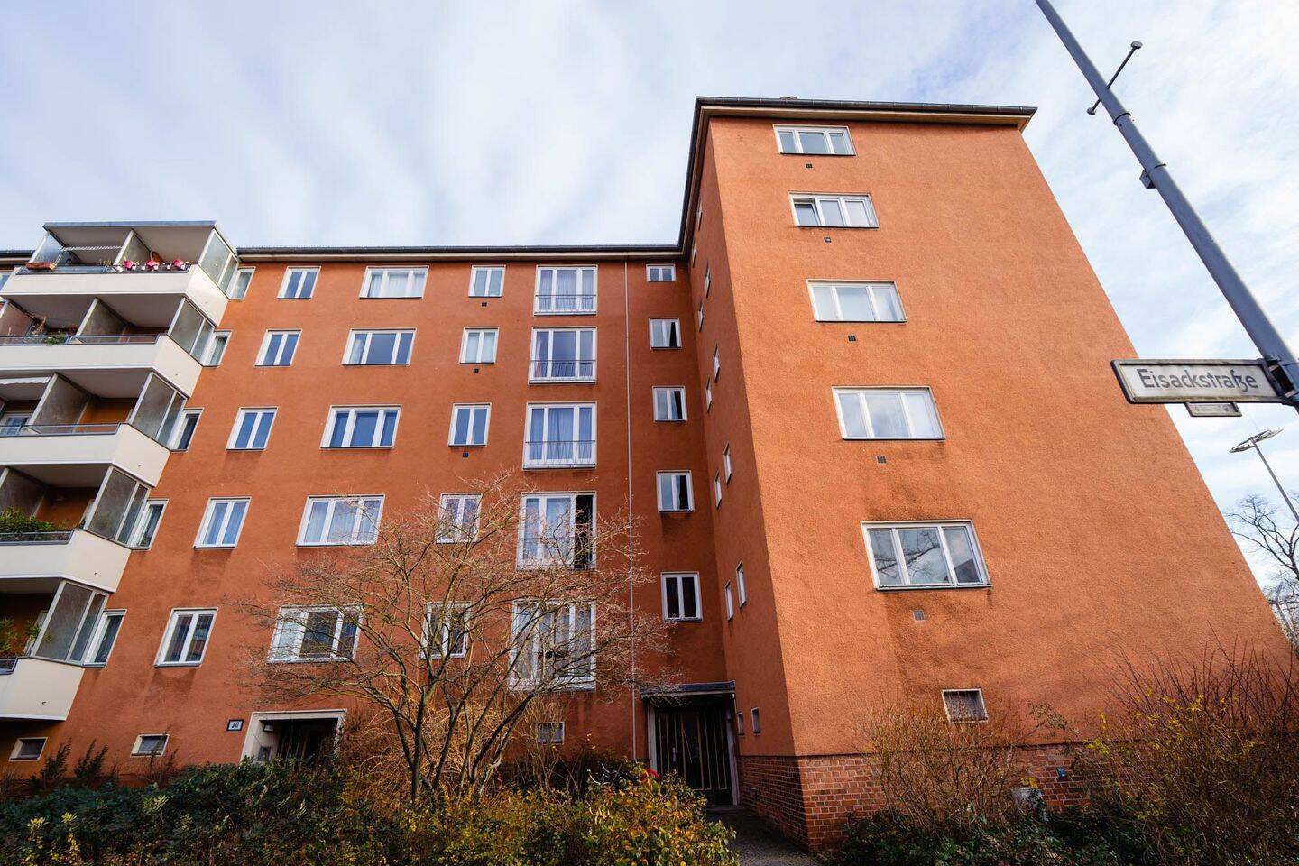 Lichtdurchflutete, großzügige und bezugsfreie Wohnung mit großem Balkon, Friedenau. – Berlin – Vorschaubild 4