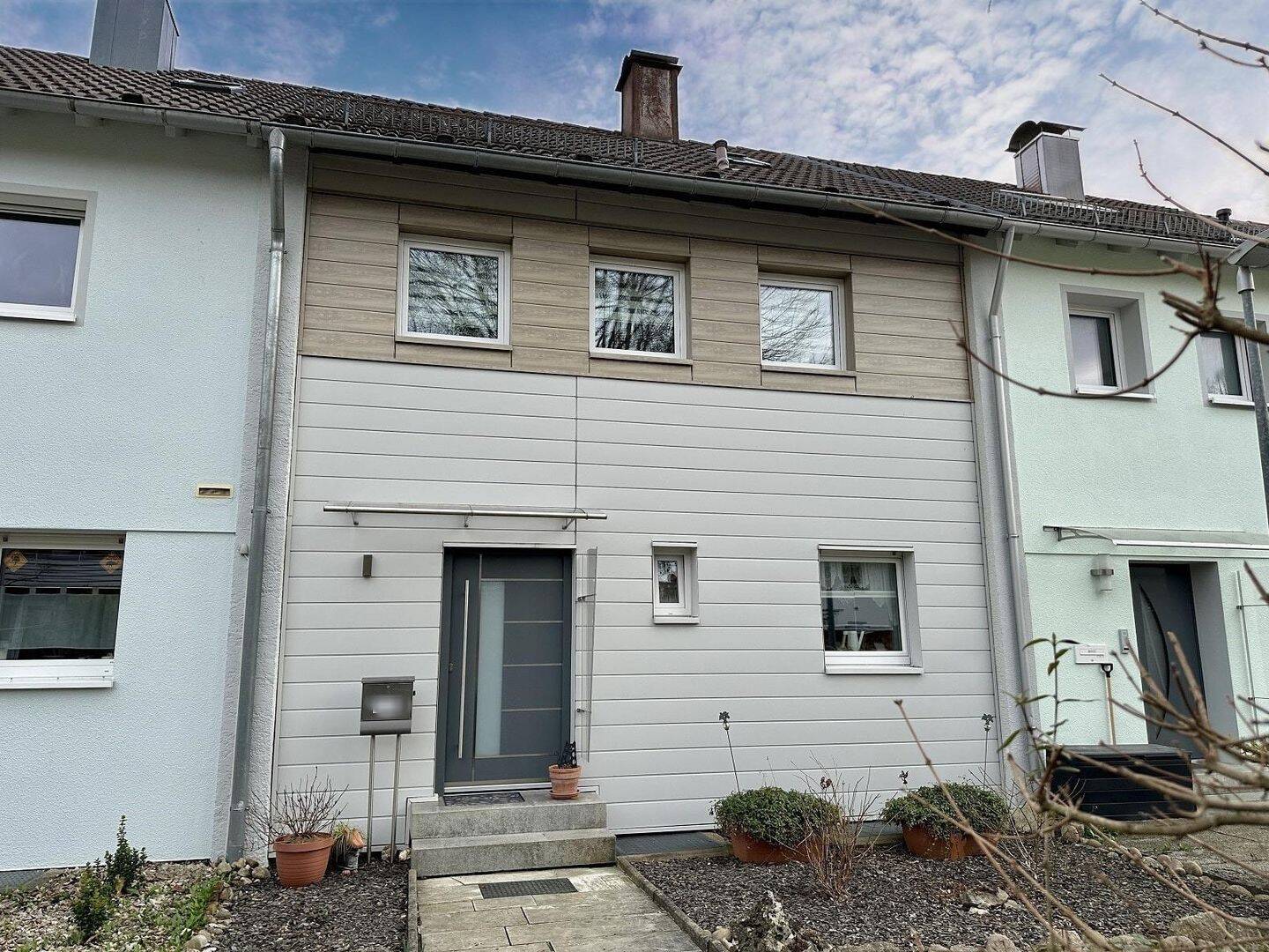 Charmantes Reihenmittelhaus in ruhiger Wohnlage – Lenningen – Bild 1 von 9