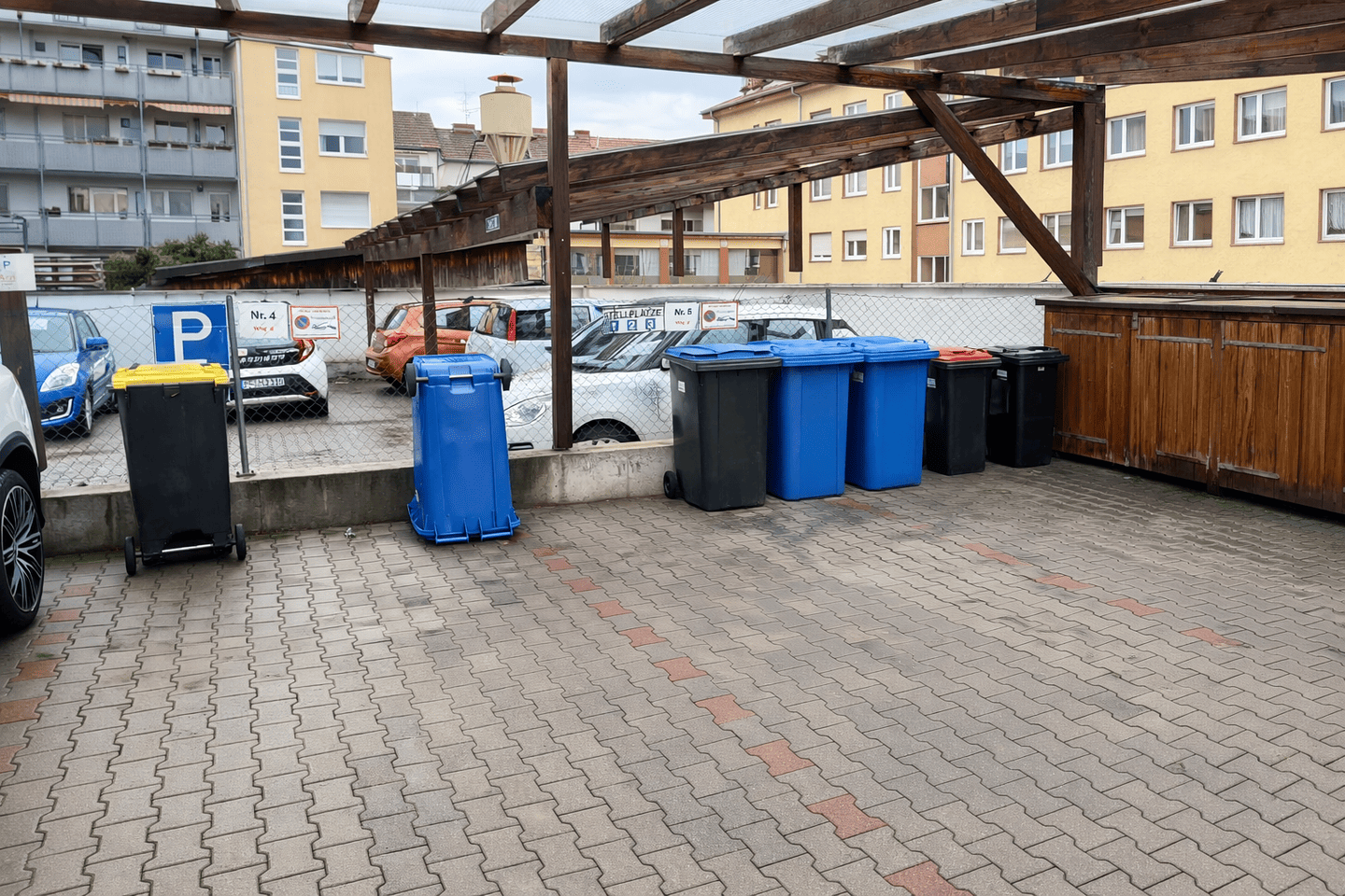Helle und neu sanierte 3- Zimmer Whg. mit großer Dachterrasse und Stellplatz in zentraler Lage – Pforzheim – Vorschaubild 8