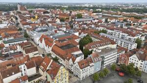 Stilvolle Maisonettewohnung mit Galerie, Panoramafenster und privatem Aufzug – 85049 Ingolstadt – Vorschaubild 3
