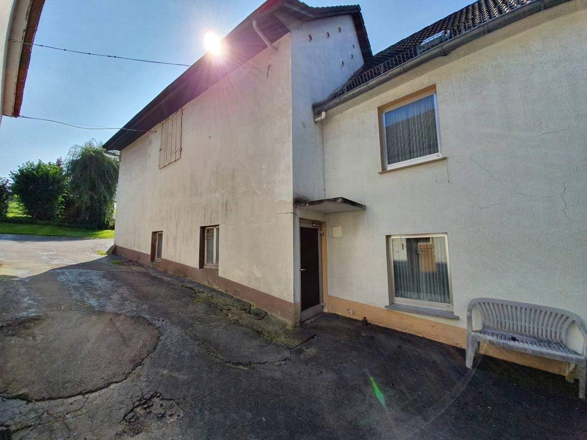 Höhscheid: Entwicklungspotenzial! Freistehendes Sanierungsobjekt + Halle, ca. 1.900 m² Grundstück! – Solingen – Vorschaubild 5