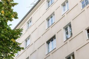 Starke Lage, starke Nachfrage: Vermietete 2,5-Zimmer-Altbauwohnung in Charlottenburg – 10719 Berlin – Vorschaubild 2