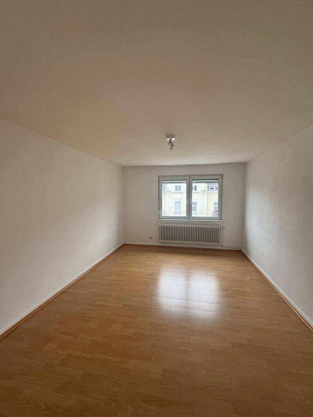 Lichtdurchflutete 3 Zimmer Wohnung im Westend – Wiesbaden – Vorschaubild 9