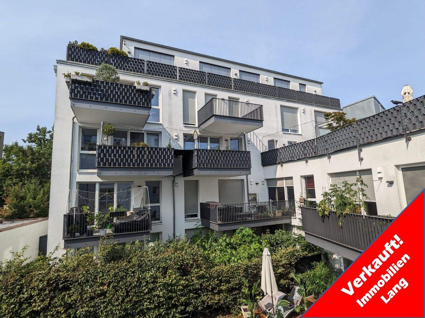 VERKAUFT! 4,5-Zi.-Whg. mit Einbaukü., 2 Balkonen, ca. 22 m² Dachterr. u. 2 Badern am östl. Altstadtrand