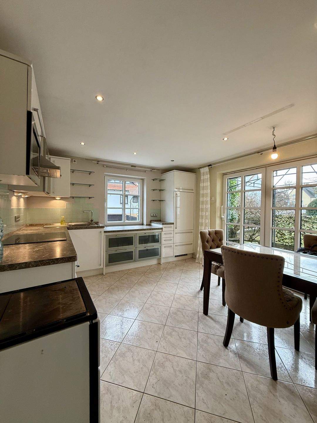 Einfamilienhaus mit traumhaftem Außenpool - Ihr neuer Rückzugsort! – Gablingen – Bild 1 von 4