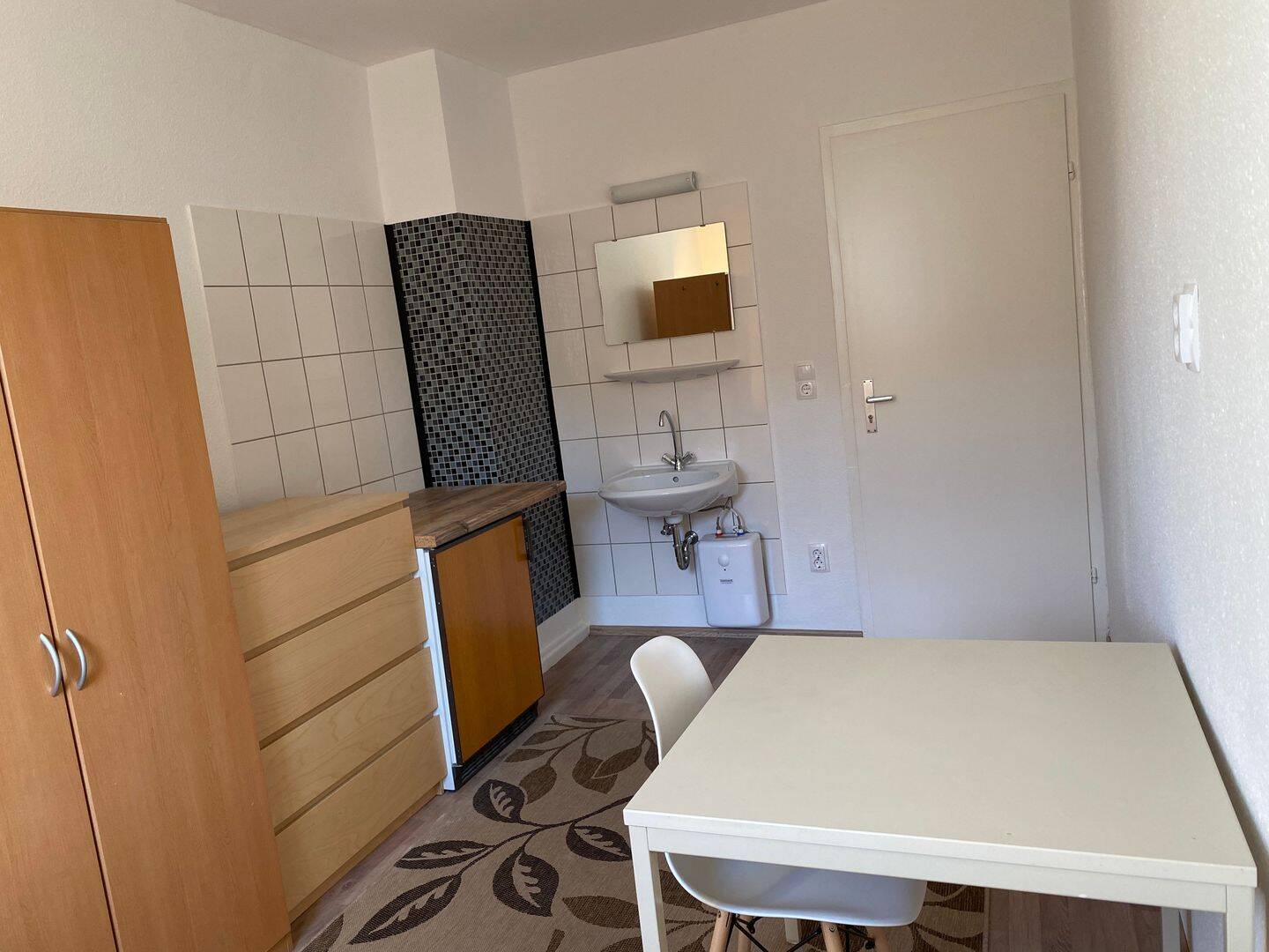 Möbliertes Zimmer in Stuttgart-Ost / ab sofort – Stuttgart – Vorschaubild 2