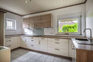 Charmantes Einfamilienhaus mit sonnigem Grundstück und Garage in sehr beliebter und ruhiger Lage – 52078 Aachen – Vorschaubild 5