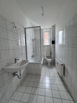 3-Raum-Wohnung mit tageslicht Badezimmer in Stadtfeld Ost – 39108 Magdeburg – Vorschaubild 2