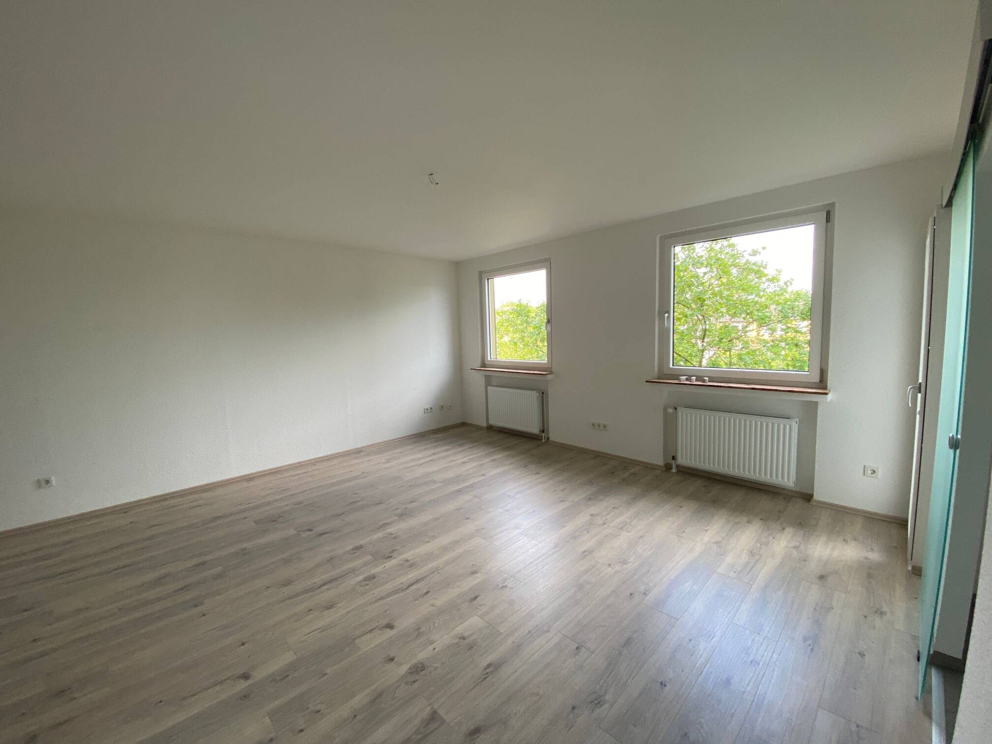 Top renovierte Single Wohnung Duisburg – Duisburg – Vorschaubild 4