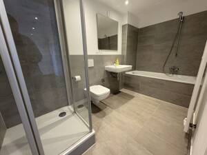 Hell & modern & viel Platz: sanierte 3 Zimmer, Balkon, guter Schnitt, neues Bad mit Wanne + Dusche – 50968 Köln – Vorschaubild 6