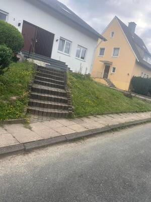 Gut gelegen bus und Bahn alle 10 min erreichbar Einkaufsmöglichkeiten sehr zentral