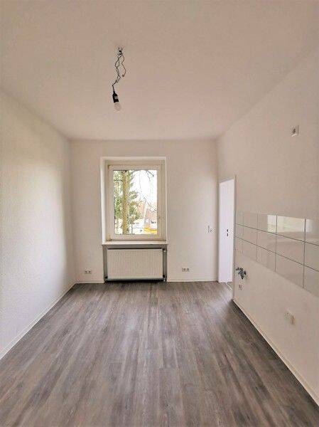 Frisch renovierte 2-Zi.-EG-Whg. mit neuem Tageslichtbad und Loggia – Wuppertal – Vorschaubild 3