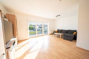 Moderne 2-ZKB mit Balkon, EBK & Stellplatz in kleinem Wohnhaus – 67069 Ludwigshafen am Rhein – Vorschaubild 3