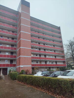 2-Zimmer Wohnung mit Balkon und Stellplatz – 22529 Hamburg – Vorschaubild 1