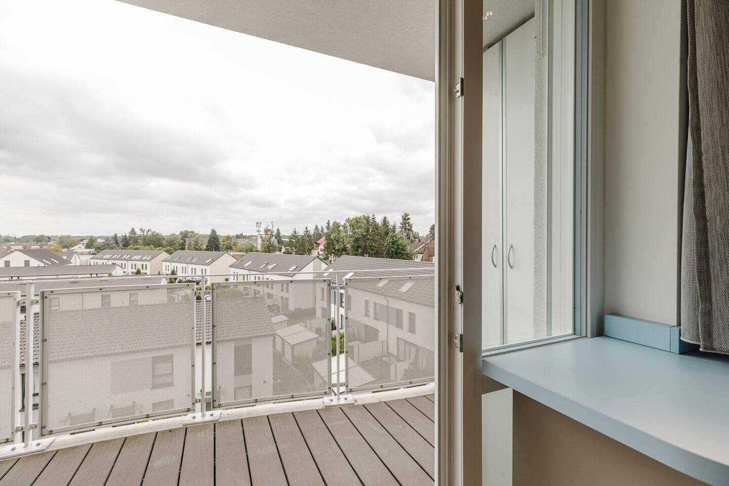 Modernes Wohnen: Voll ausgestattete Apartments mit exklusiven Gemeinschaftsflächen – Erlangen – Vorschaubild 3