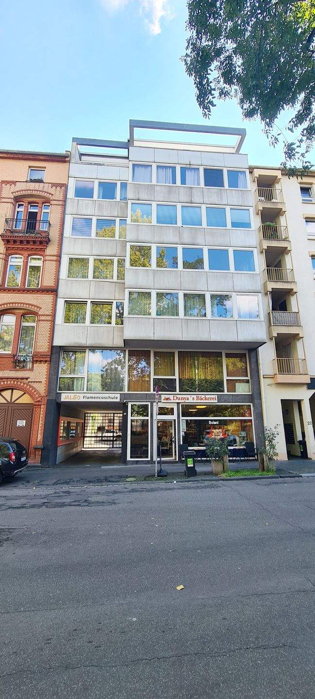 GRUNDform - Immobilien ! Lust auf Wohnen? Mitten im Geschehen - gut geschnitten - bezahlbar - renovi