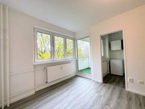1-Zimmer-WOHNUNG: zuverlässig & langjährig vermietete + BALKON + LIFT + KELLER | in REINICKENDORF – 13403 Berlin – Vorschaubild 5