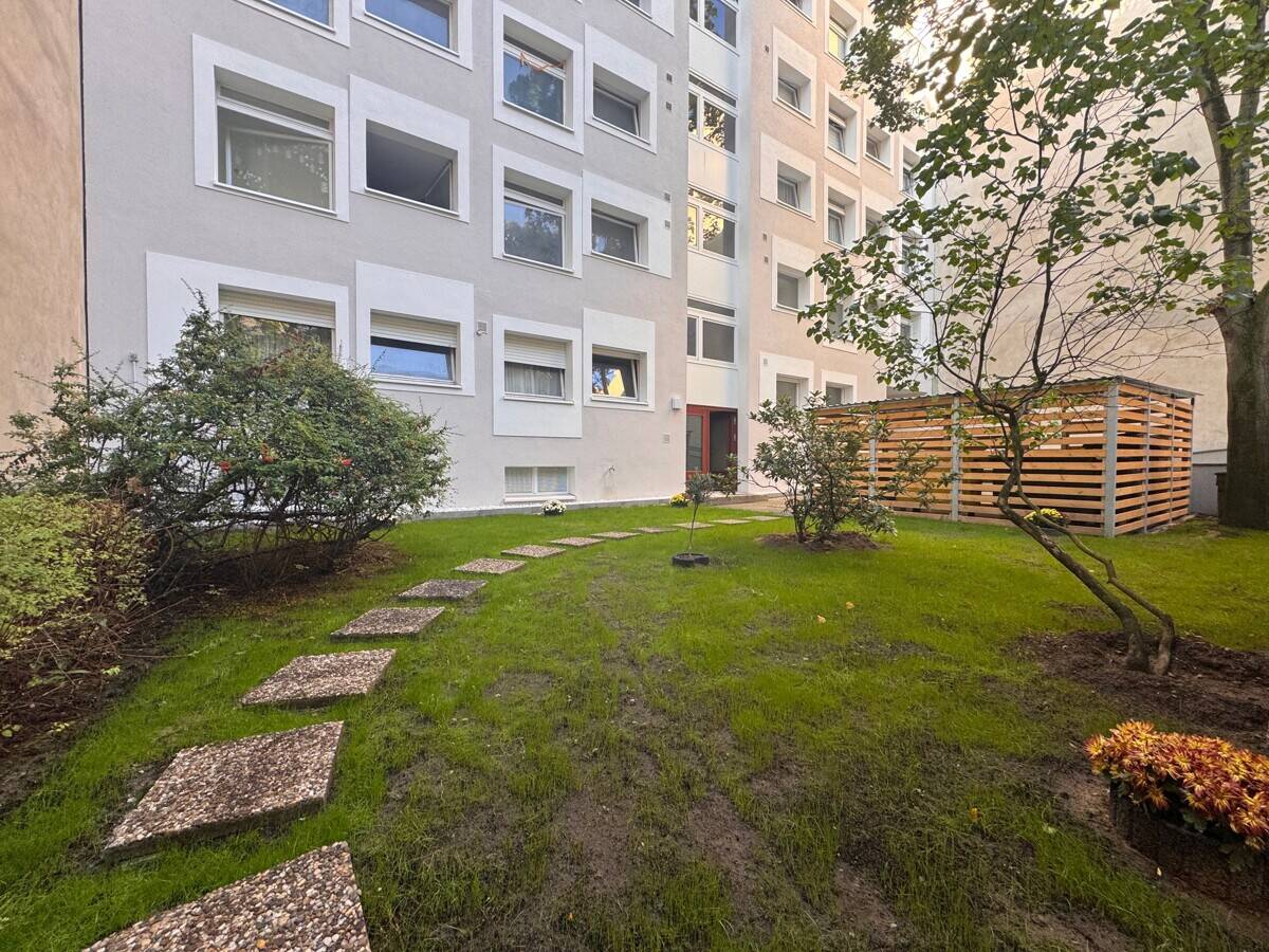 Charlottenburg: Eislebener Str: VERMIETETE 4-Zi-Whg, 92m² - 4.OG + SÜD-Loggia - kündbar in 9 Monaten