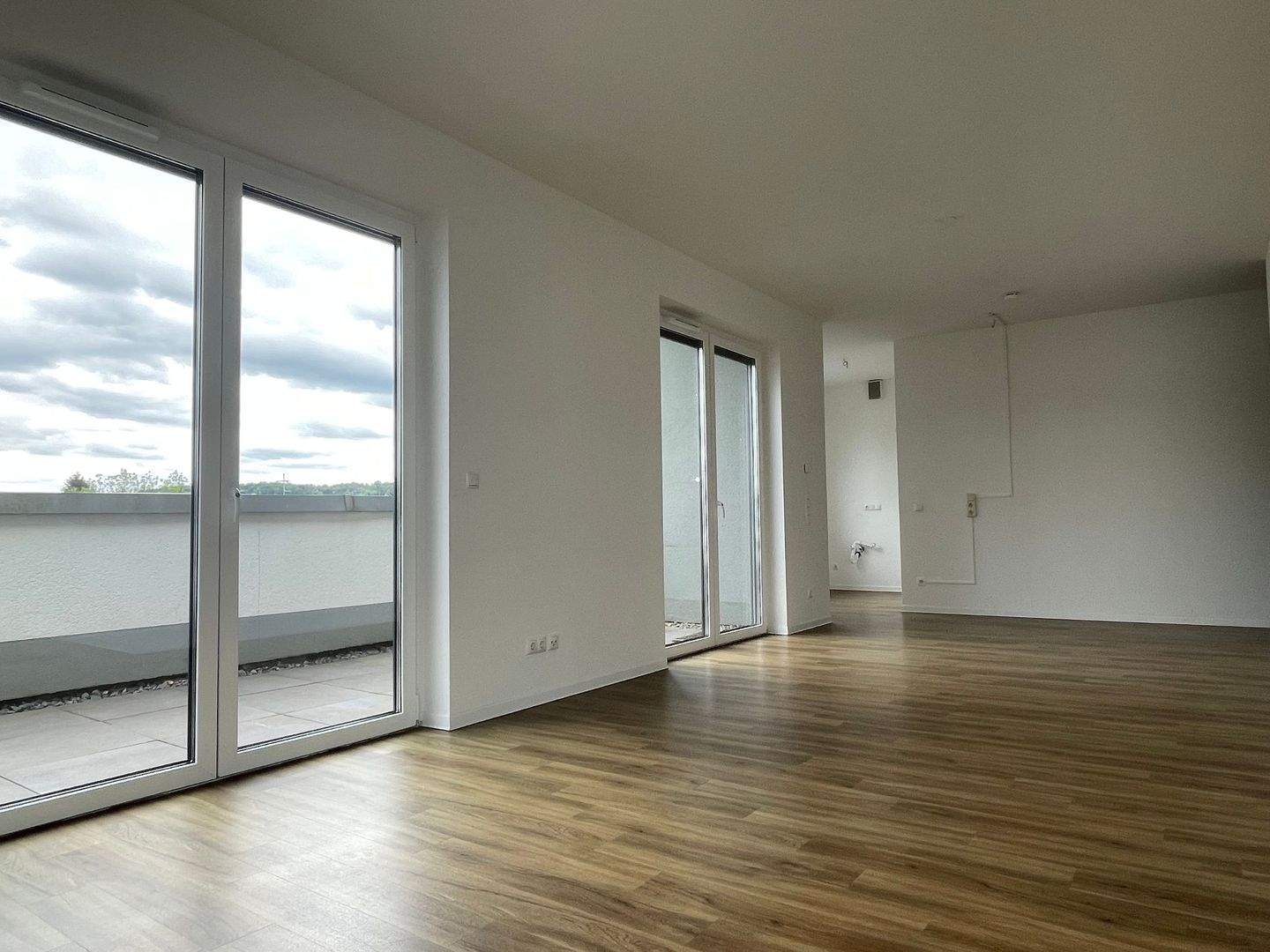 Stilvolle 3-Zimmer-Wohnung mit großer Terrasse am Kurpark – Bonn – Vorschaubild 4