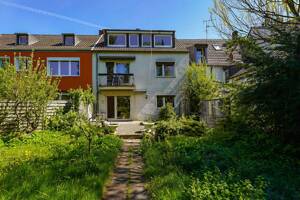 Wohnen am Angerbach | unvermietetes Mehrfamilienhaus auf einem großen Grundstück in Angermund