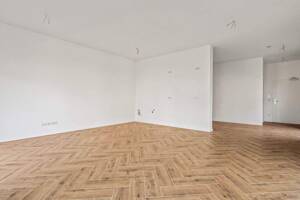 Grünblick / hohe Räume / 3-Zimmer-Maisonette im Erstbezug / Bad / Gäste WC / Lift / Balkon –Fragen 0172-3261193 – 10405 Berlin – Vorschaubild 6