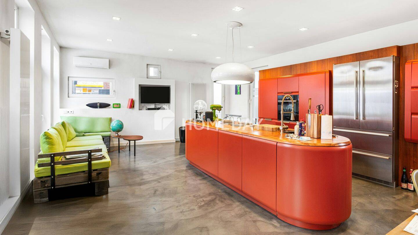 Modernisiertes Loft-Gewerbe in Köln-Nippes: 164 m², 6 Räume, EBK, neues Bad, Garage & Tiny House