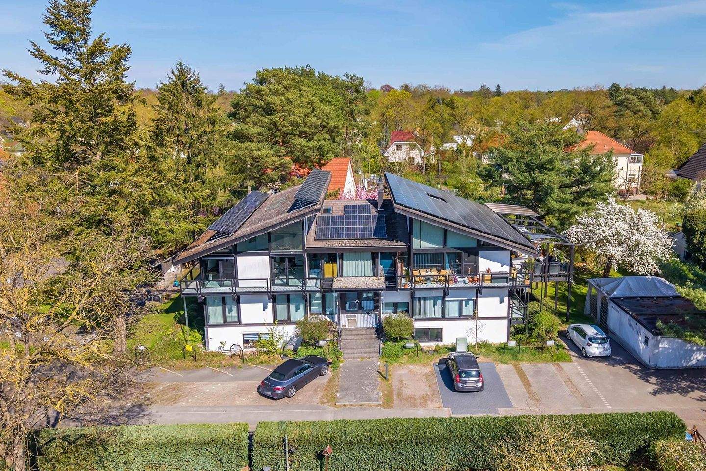 KENSINGTON - Exklusiv- renditestarkes Wohn- und Geschäftshaus in Top-Lage mit Potential – Falkensee – Bild 1 von 6