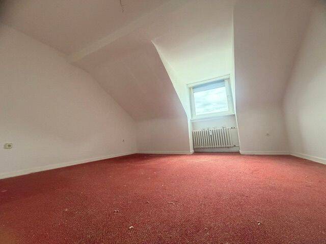 Duisburg - Mitte - Dellviertel - Top gepflegte Dachgeschoss Wohnung mit großer Wohnküche – Duisburg – Vorschaubild 4