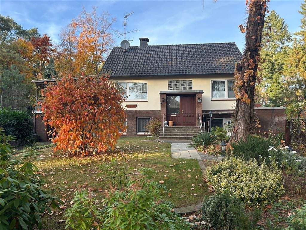 Attraktives Zuhause mit Mehrwert, Einfamilienhaus mit Einliegerwohnung in naturnaher Lage – Steyerberg – Bild 1 von 9