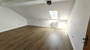 Renovierte 3,5 Dachgeschosswohnung in Peißenberg – 82380 Peißenberg – Vorschaubild 2