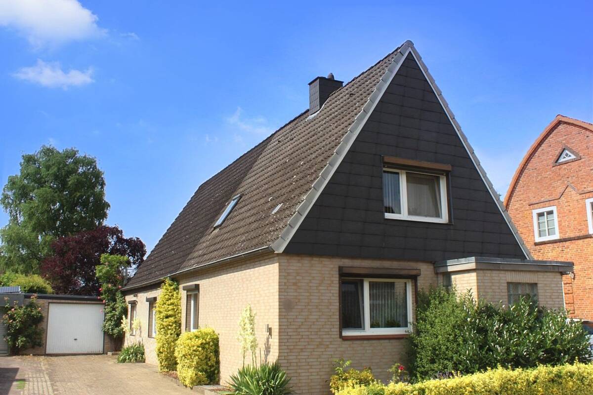 Charmantes Zweifamilienhaus in St. Jürgen – 23562 Lübeck – Bild 1 von 9