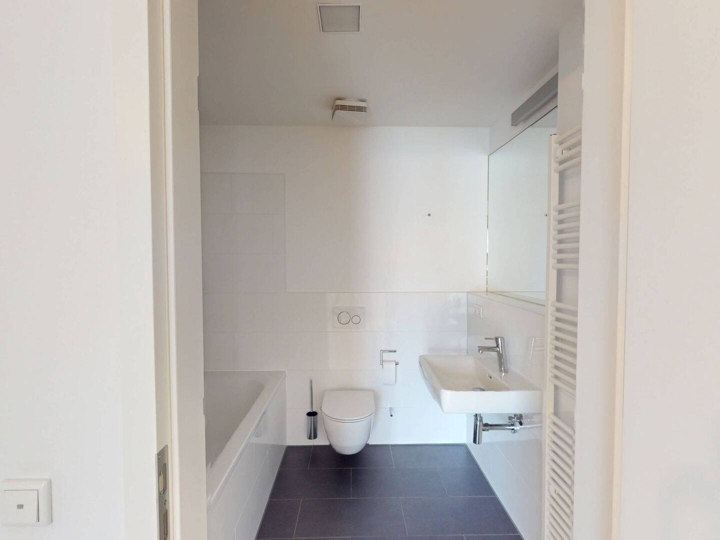 Viel Platz, mitten in der Hauptstadt: Helle 3-Zimmer-Neubauwohnung mit BALKON, 2 BÄDERN und EBK i... – Berlin – Vorschaubild 4