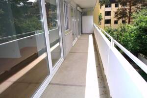 ** Wohnen am Park: Lichtdurchflutete 3-Zimmer-Wohnung direkt am Christoph-von-Gluck-Platz * Westbalkon zum Innenhof * U-Bahn-Nähe** – 80807 München – Vorschaubild 6