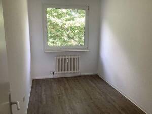 Hier lässt es sich aushalten: günstige 3-Zimmer-Wohnung in einer grünen Wohnanlage – 34132 Kassel – Vorschaubild 5