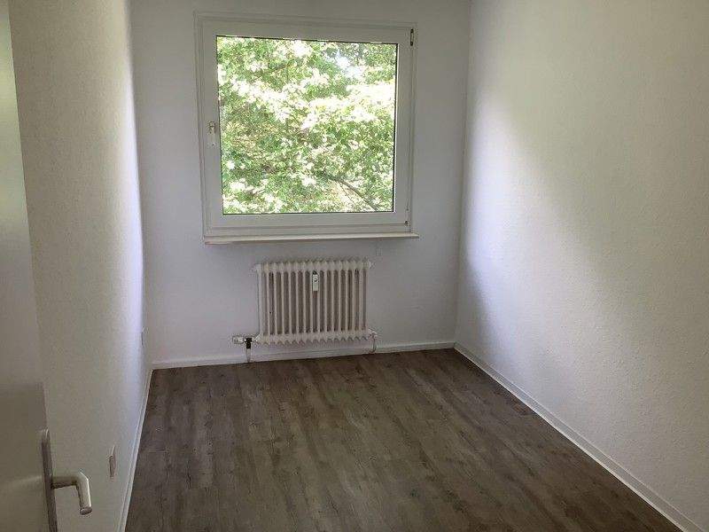 Hier lässt es sich aushalten: günstige 3-Zimmer-Wohnung in einer grünen Wohnanlage – Kassel – Vorschaubild 5