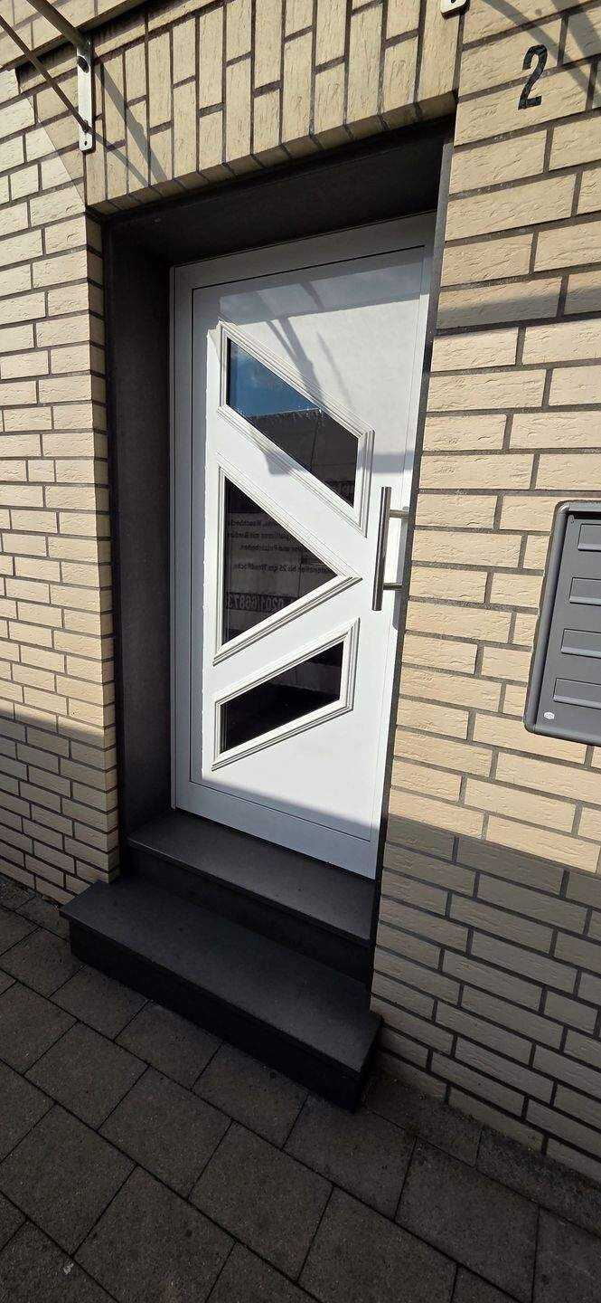 TOP GELEGENHEIT!!! RENOVIERTE 2 ZIMMER ERDGESCHOSS WOHNUNG mit EINBAUKÜCHE in OBERHAUSEN - HOLTEN!!! – Oberhausen – Vorschaubild 2