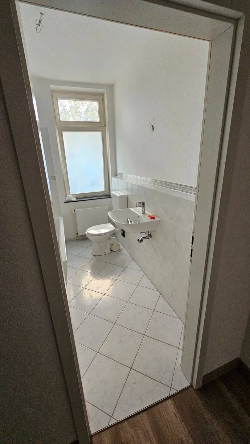 3-ZKB, 3.OG, 2x Balkon, KM 700 € + Duplex Stellplatz – Leipzig – Vorschaubild 3