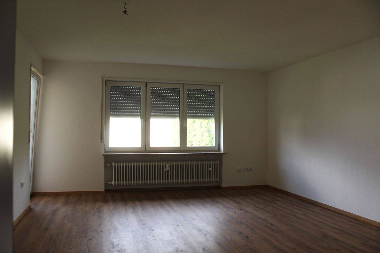 Renovierte 4 Zimmer Wohnung mit Südbalkon, Kellerraum und Garage – Peiting – Vorschaubild 5