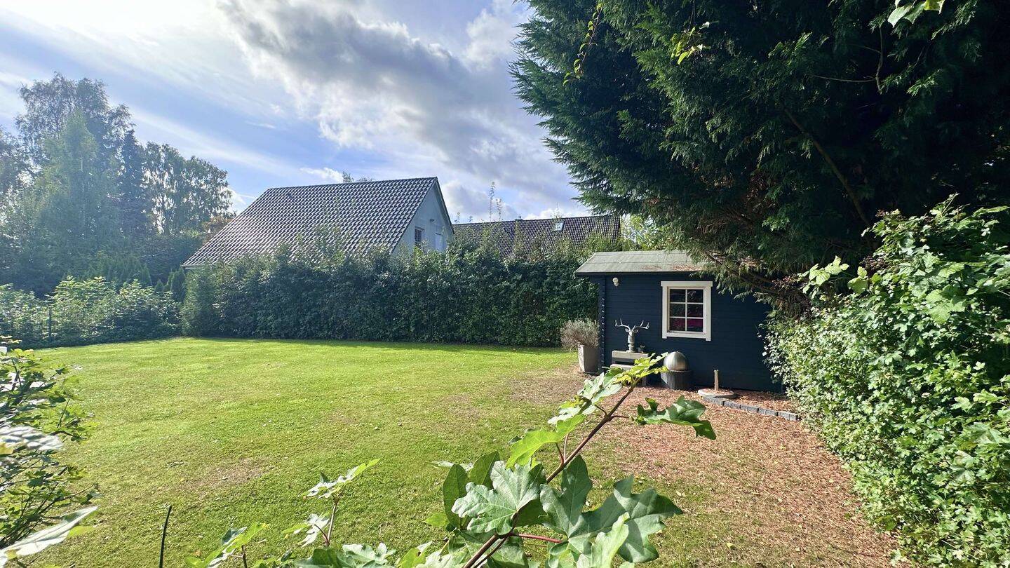 Einzelhaus-Charakter – Reihenendhaus mit großem Garten!