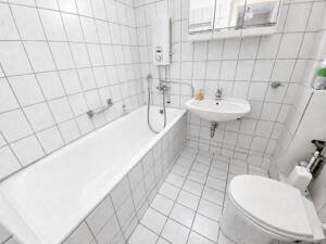 Renovierungsbedürftige Wohnung gegen Gebot – 21075 Hamburg – Vorschaubild 9