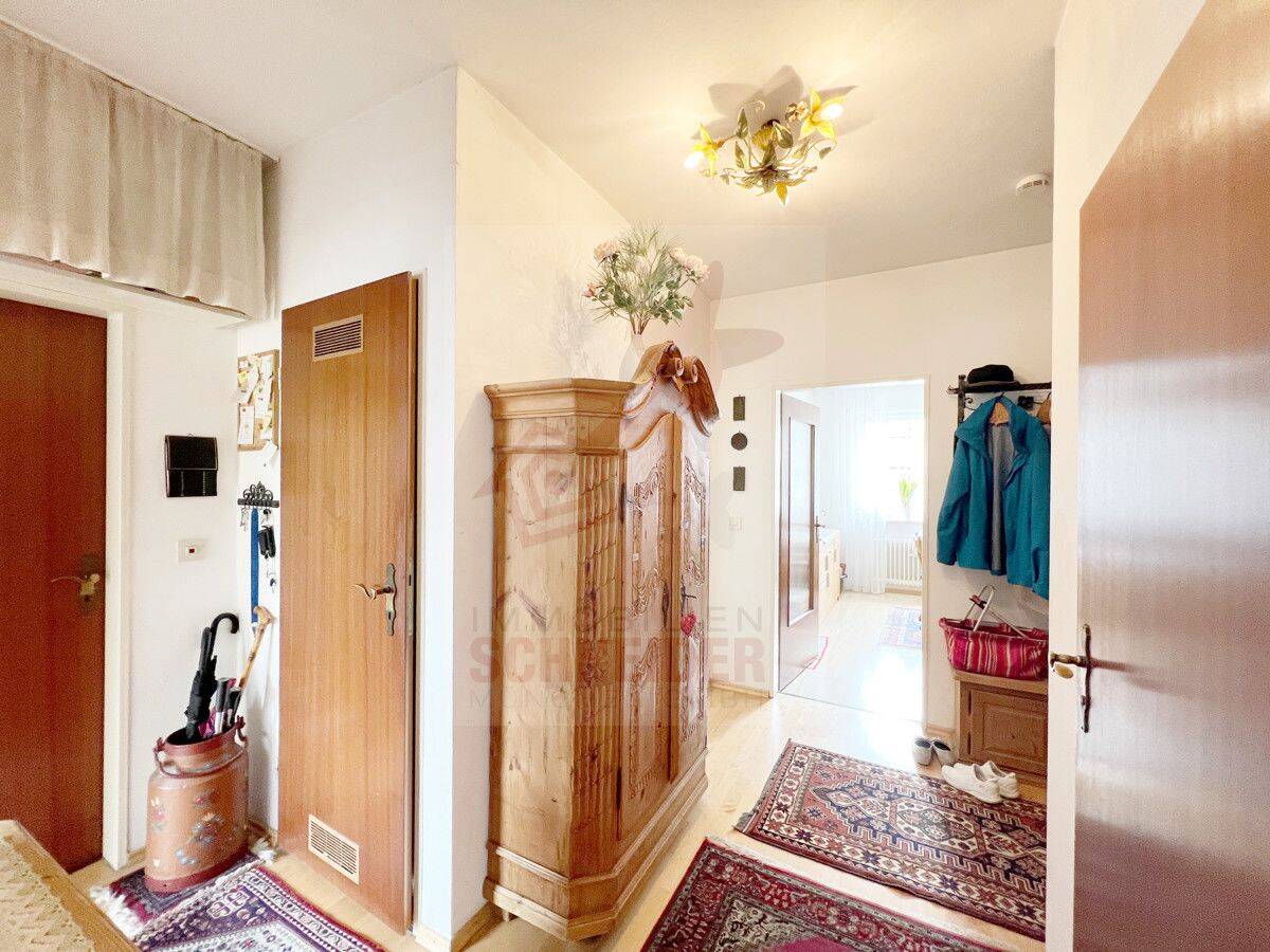 IMMOBILIEN SCHNEIDER - Moosach - sonnige 3 Zimmer Wohnung mit EBK, Parkett und 2 Dachterrassen – München – Vorschaubild 9
