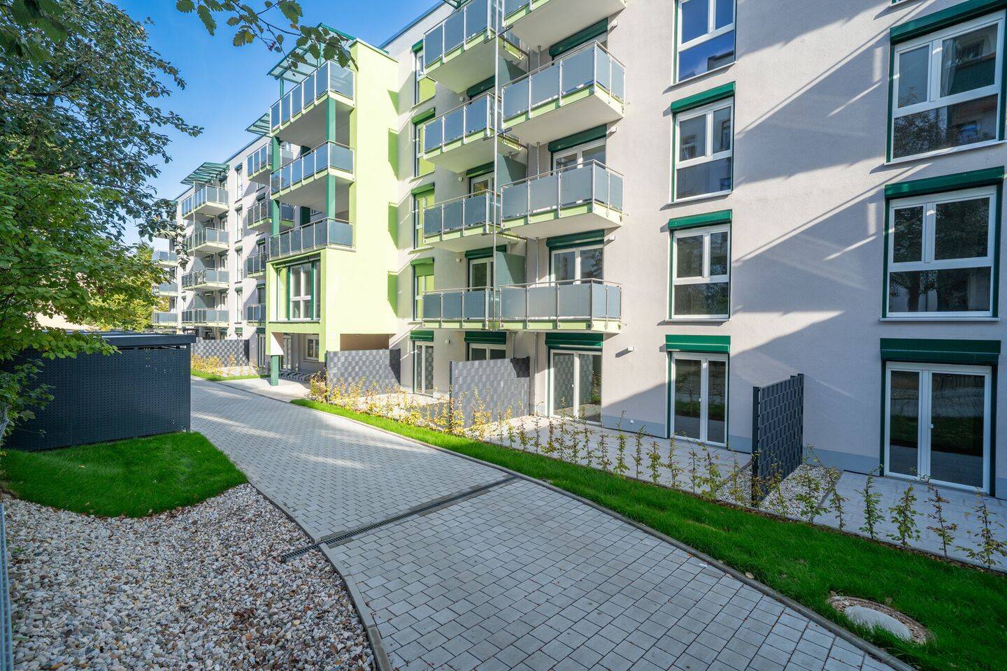 Neubauwohnung mit Einbauküche und Südterrasse - Erstbezug - Altersgerecht - Mit möglicher Betreuung