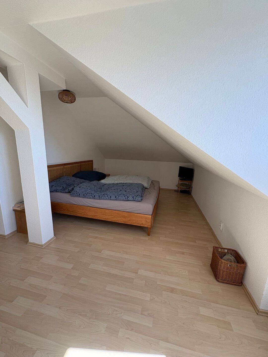 Möbilierte, helle 3 Zimmerwohnung mit Garage inkl. aller Kosten – Braunschweig – Vorschaubild 7