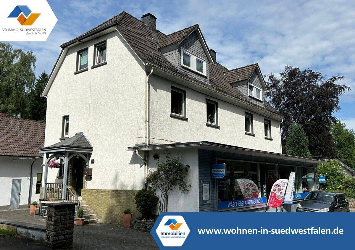 VR-IMMO: Siegen-Eiserfeld, zwei modernisierte Doppelhaushälften, ein Ladenlokal und ein Lager!