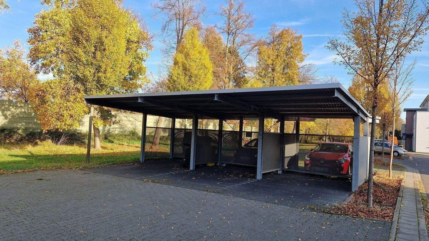 Traumhafte Etagenwohnung in nicht duplizierbarer Lage zum Nordpark gelegen ! Gemütliche Terrasse und 2 Stellplätze ! – Mönchengladbach – Vorschaubild 9